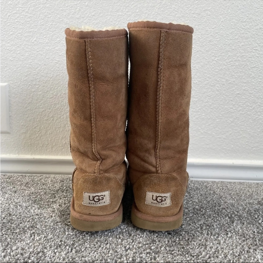 UGG Boots Womens 4 Brown Suede Leather Sheepskin Lining Comfort S/N 5229 Cozy - Picture 7 of 14